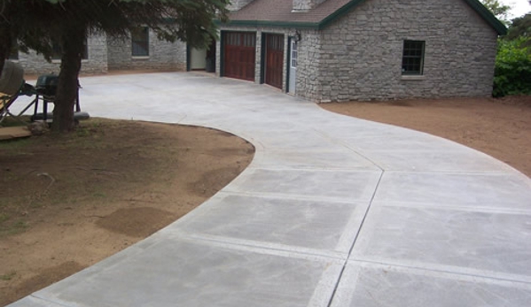 MRH Paving & Sealcoating - Chardon, OH