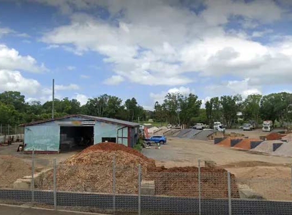 Campbell's Truck & Bobcat & Landscape Supplies - Gympie, QLD