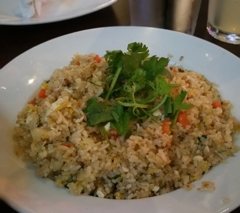 Kickin Crawfish - Lauderdale Lakes, FL. Garlic fried rice.. delicious!!