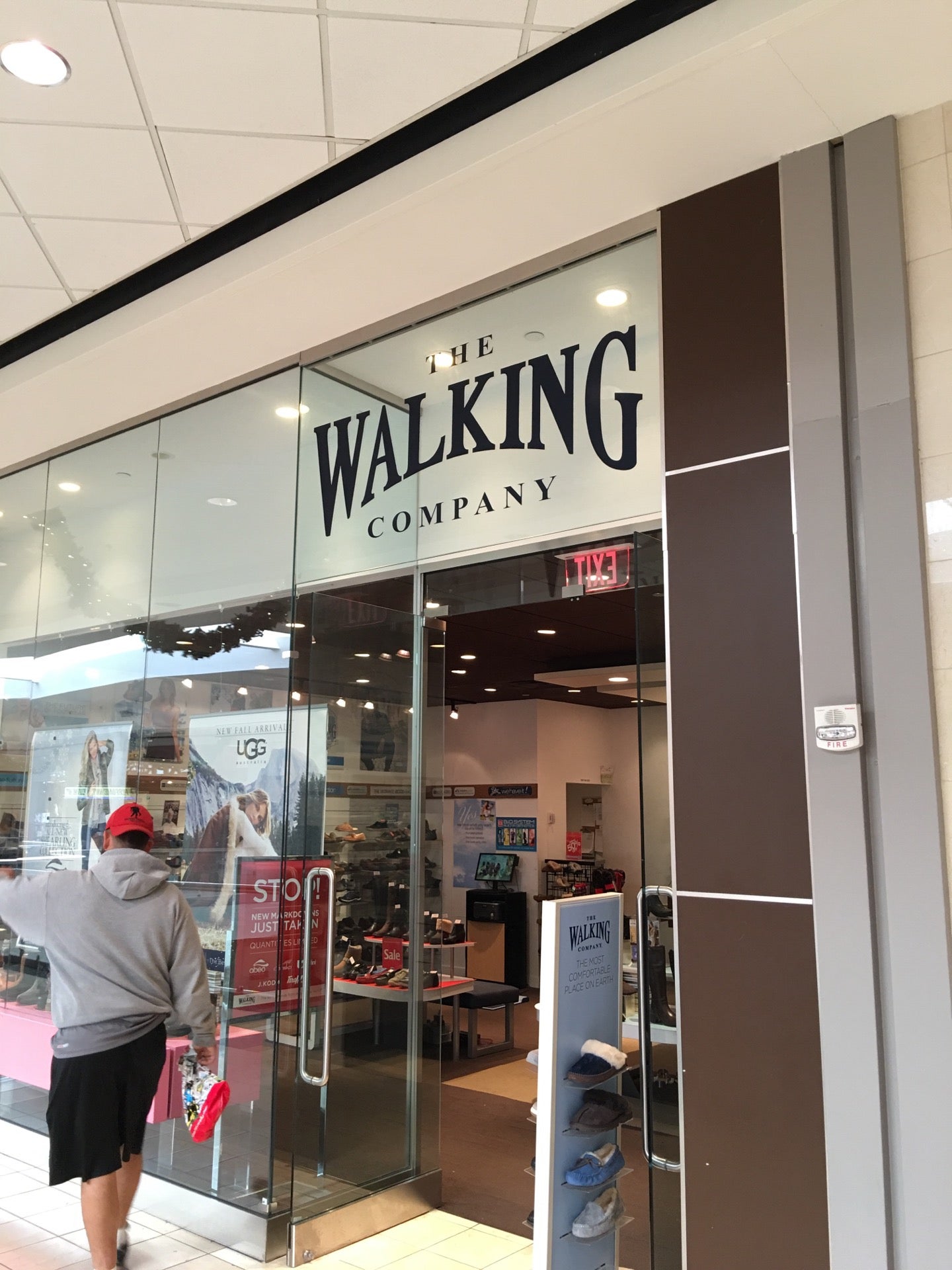 The walking deals company outlet