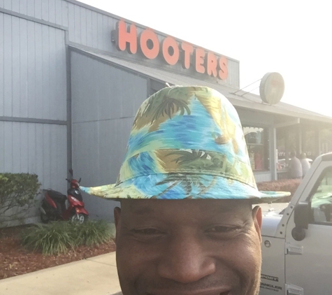 Hooters - Tampa, FL