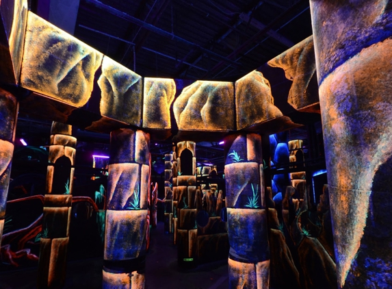 Laser Quest - Newington, CT. LaserMaxx Newington