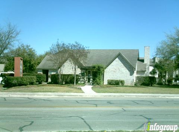 Ironwood Apartments - Universal City, TX