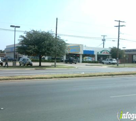 Pet Supplies Plus - Dallas, TX