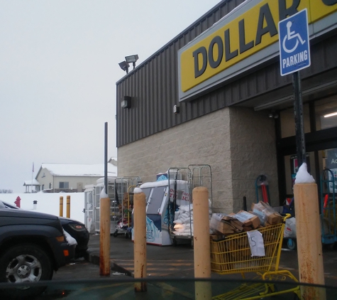 Dollar General - Unionville, MO. 12 inches of snow!