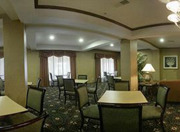 Holiday Inn Express & Suites O'Fallon/Shiloh - O Fallon, IL