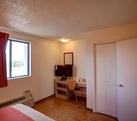 Motel 6 - Council Bluffs, IA