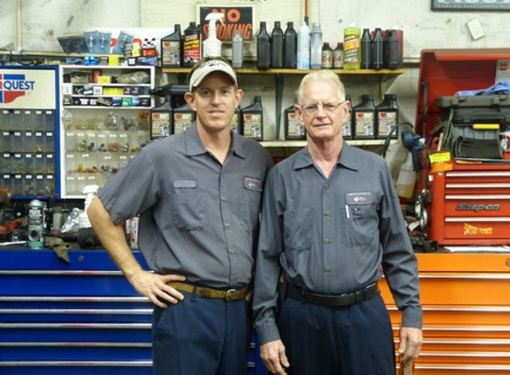 Bob Davis Auto Repair - Lake Worth, FL