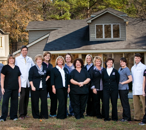 Distinctive Dentistry - Dallas, GA