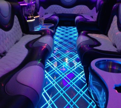 Whitestar Limousine - New Hyde Park, NY