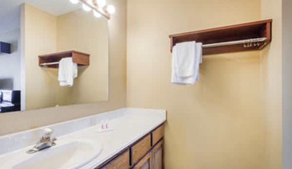 Baymont Inn & Suites - Florence, AL