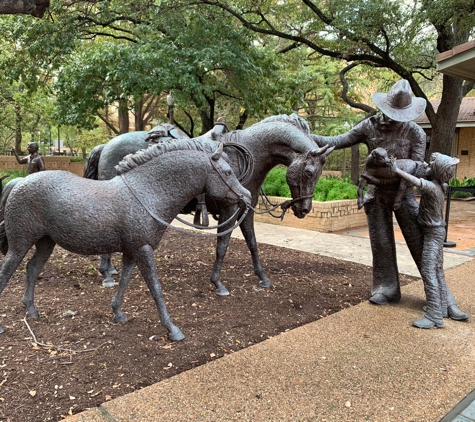 Etter-Harbin Alumni Center - Austin, TX