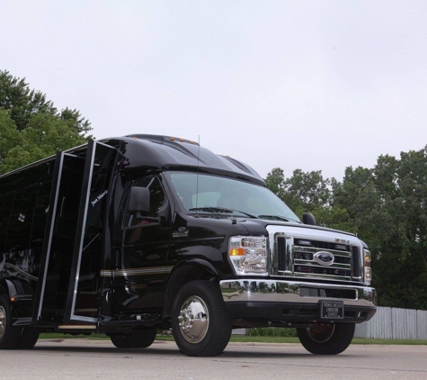 Thomas Messer Limousine Service Inc - Wyandotte, MI