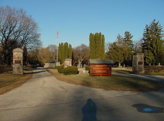 Arlington Memorial Park Cemetery - Rockford, IL