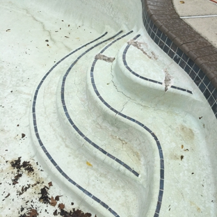 Catalina Pool Builders - Severna Park, MD. Steps cracking