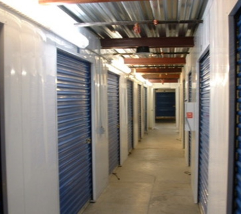 El Camino Self Storage - Encinitas, CA