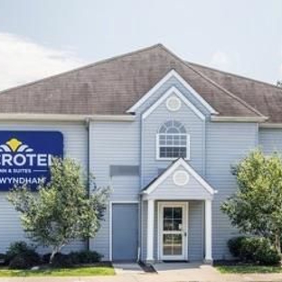 Microtel Inn & Suites by Wyndham Bethel/Danbury - Bethel, CT