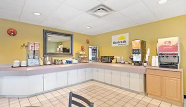 Days Inn Pittsburgh Airport - Coraopolis, PA