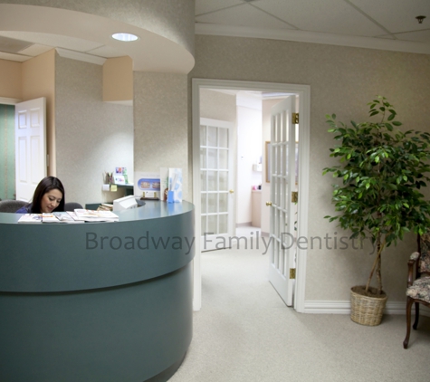 Broadway Family Dentistry - Garland, TX