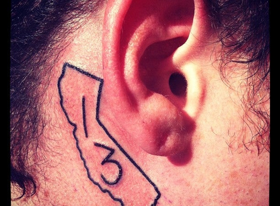 1st Amendment Tattoo & Body Piercing - Murrieta, CA