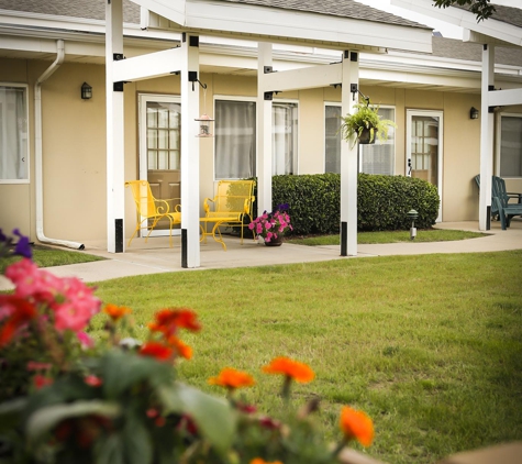 Bethesda Gardens Assisted Living and Memory Care Fort Worth - Fort Worth, TX