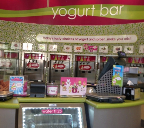 Menchie's Frozen Yogurt - Belmont, CA