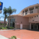 Comfort Inn & Suites Near Universal - N. Hollywood - Burbank - Motels