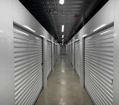 Extra Space Storage - Holmdel, NJ