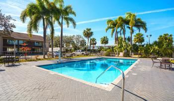 Americas Best Value Inn & Suites Melbourne - Melbourne, FL