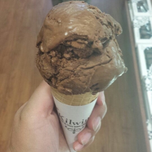 Kilwins Ice Cream - Chocolate - Fudge - Newport, RI