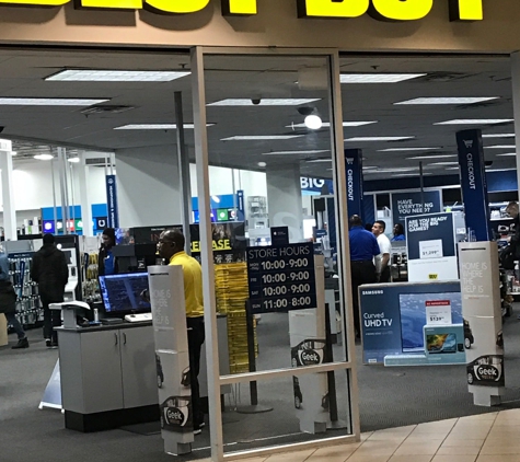 Best Buy - Arlington, VA