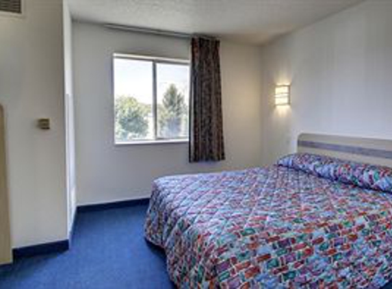 Motel 6 - West Des Moines, IA