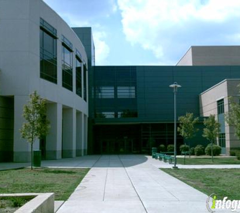 Gwendolyn Brooks Middle School - Oak Park, IL