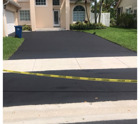 AR&D Inc. Pressure Cleaning - Southwest Ranches, FL. Driveway Blacktop Sealing