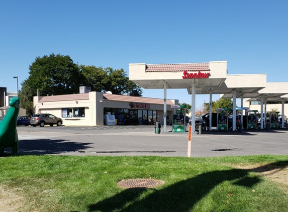Sinclair Gas Station - Thornton, CO