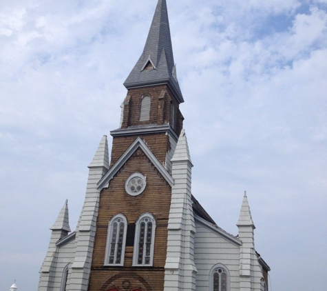 Holy Cross Church - Rumson, NJ