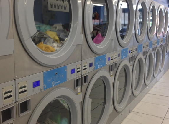 Dodge Plaza Laundromat Inc - Hyattsville, MD