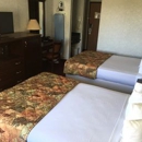 Days Inn & Suites by Wyndham Williston - Bed & Breakfast & Inns