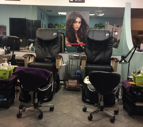 1662 Salon East - Fort Lauderdale, FL. New pipe less pediatric chair with massage