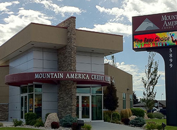 Mountain America Credit Union - Murray: State Street - Murray, UT