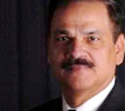 Dr. Ramesh R Khanna, MD - Elgin, IL