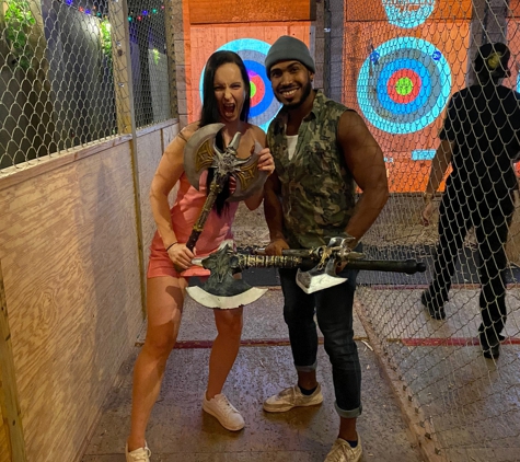 Extreme Axe Throwing Hollywood - Hollywood, FL