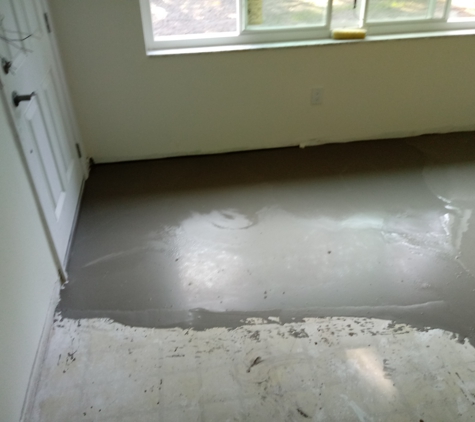 LAKE PAN HANDYMAN SERVICES - Lake Panasoffkee, FL. Another flooring project and had to put floor leveler down first.