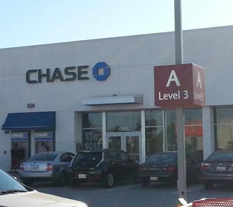 Chase Bank - Los Angeles, CA. Entrance through top level of parking lot