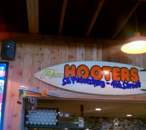 Hooters - Saint Petersburg, FL