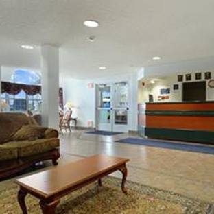 Microtel Motel - Owatonna, MN