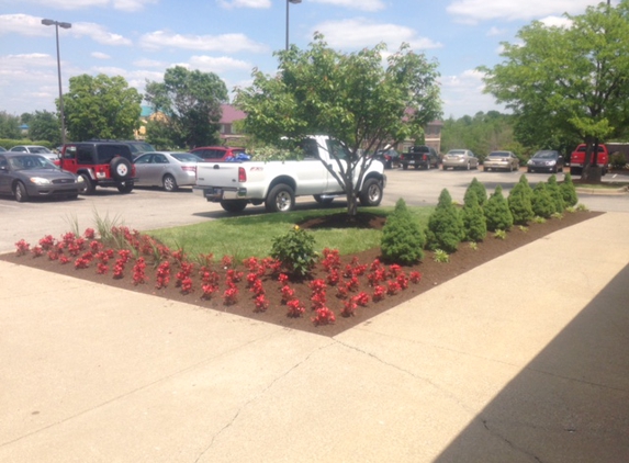 Hometown Lawncare - New Albany, IN