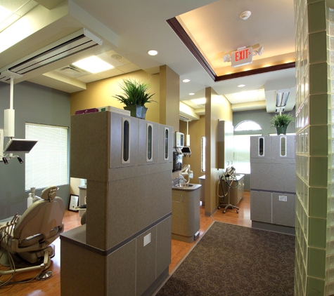 Kristoff & Associates Family Dentistry - Carmel, IN