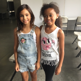Future Faces NYC - New York, NY. Making friends On the set of Carters
Holiday 2018