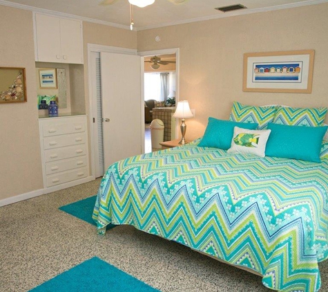 Ahh Sea Breeze Vacation Rental - Anna Maria, FL